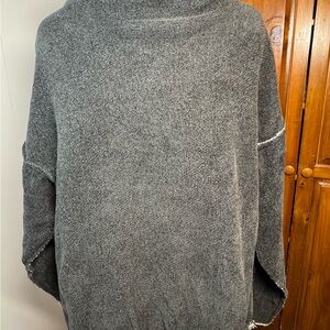 Zenana Outfitters Charcoal Knit Top